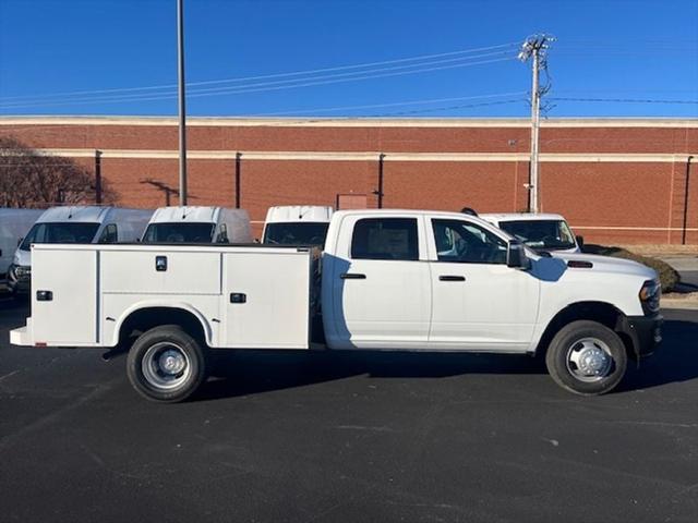 2024 RAM Ram 3500 Chassis Cab RAM 3500 TRADESMAN CREW CAB CHASSIS 4X4 60 CA