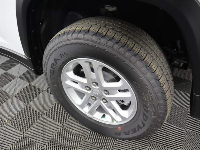 2025 Jeep Grand Cherokee Laredo 4x4