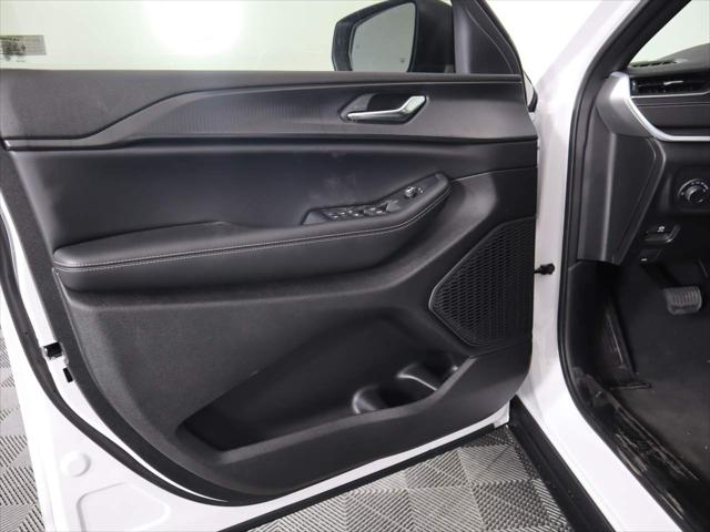 2025 Jeep Grand Cherokee Laredo 4x4