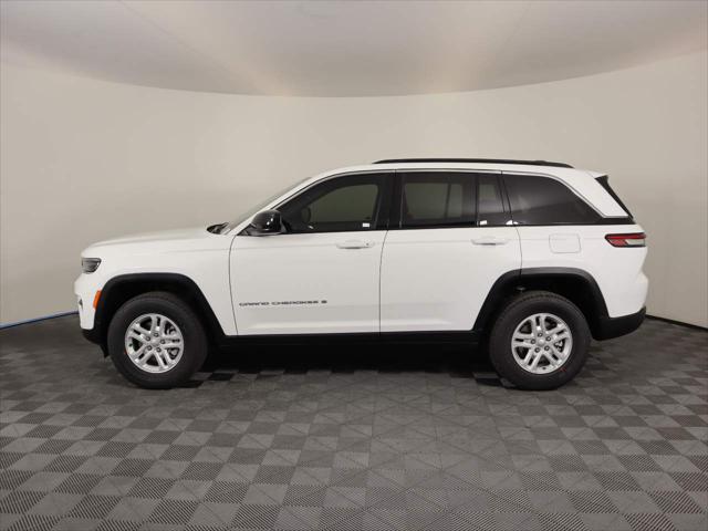 2025 Jeep Grand Cherokee Laredo 4x4
