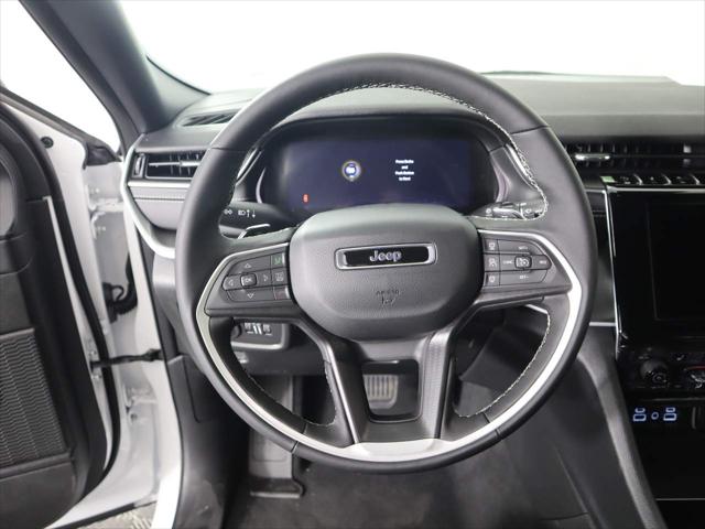 2025 Jeep Grand Cherokee Laredo 4x4