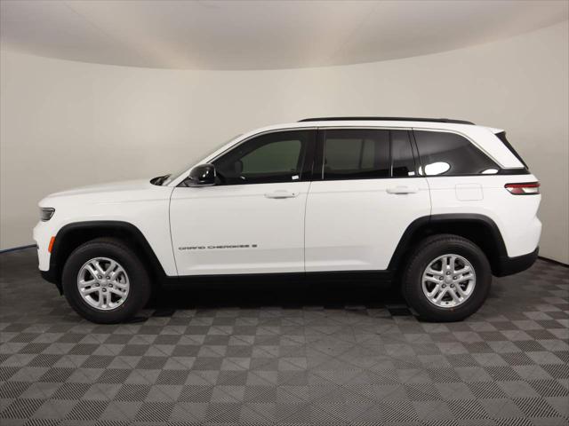 2025 Jeep Grand Cherokee GRAND CHEROKEE LAREDO 4X4