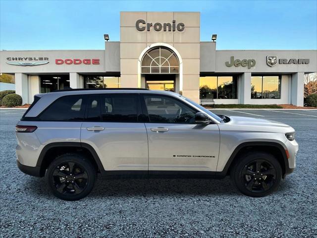 2025 Jeep Grand Cherokee GRAND CHEROKEE ALTITUDE 4X2