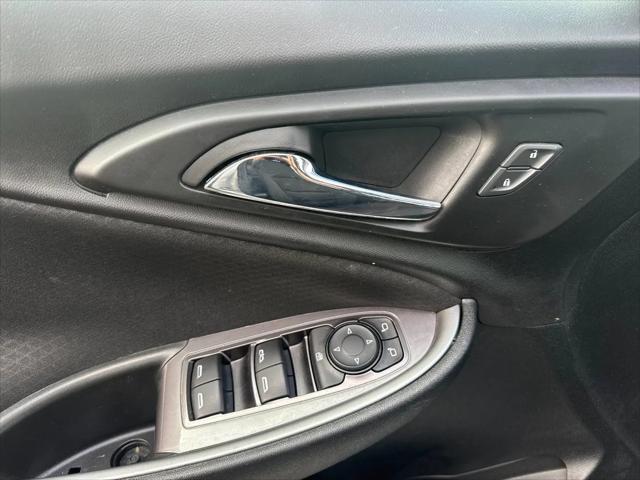 2022 Chevrolet Malibu FWD LT