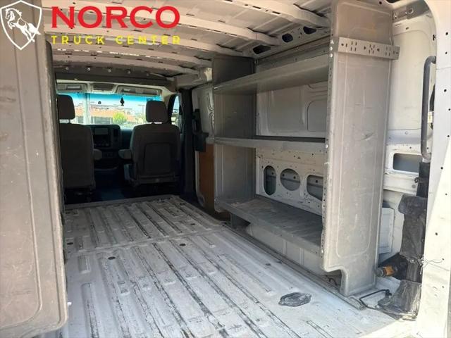 2019 Nissan 1500 S V6