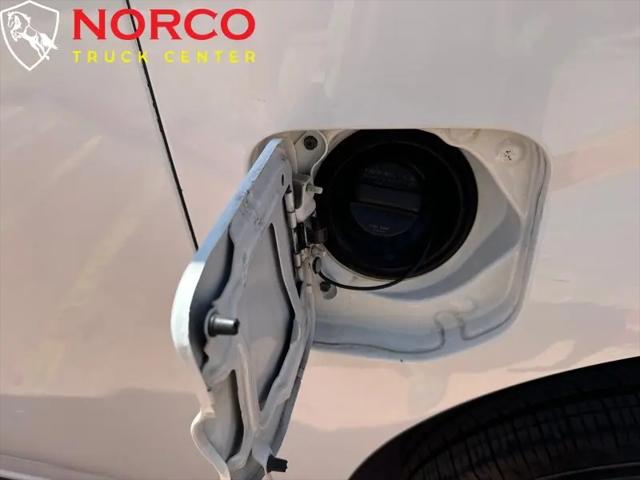 2019 Nissan 1500 S V6