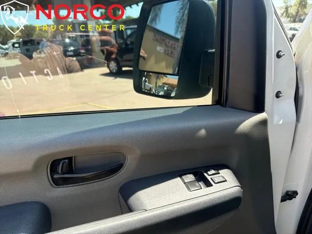 2019 Nissan 1500 S V6