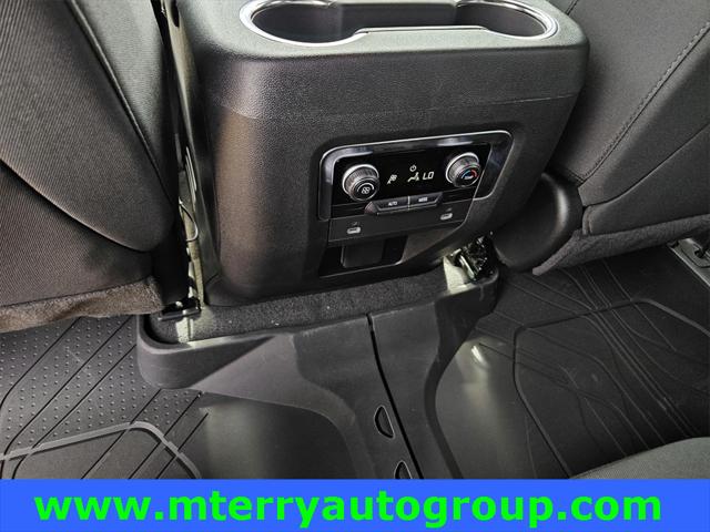 2024 Chevrolet Suburban 4WD LS