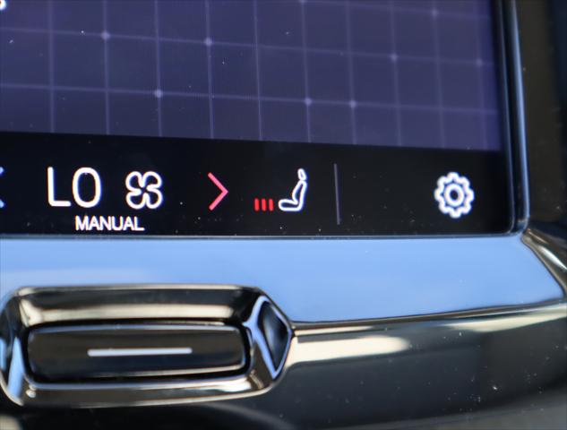 2025 Volvo XC60 Plug-In Hybrid Plus
