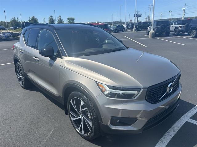 2022 Volvo XC40