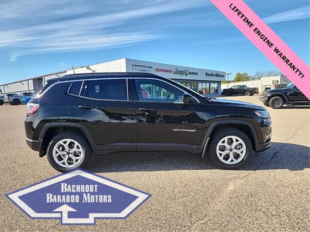 2025 Jeep Compass COMPASS LATITUDE 4X4