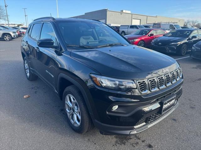 2025 Jeep Compass COMPASS LATITUDE 4X4