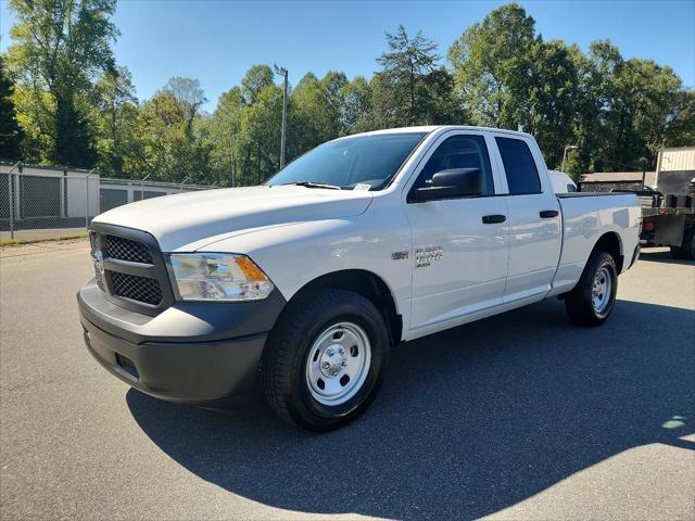 2024 RAM Ram 1500 Classic RAM 1500 CLASSIC TRADESMAN QUAD CAB 4X4 64 BOX