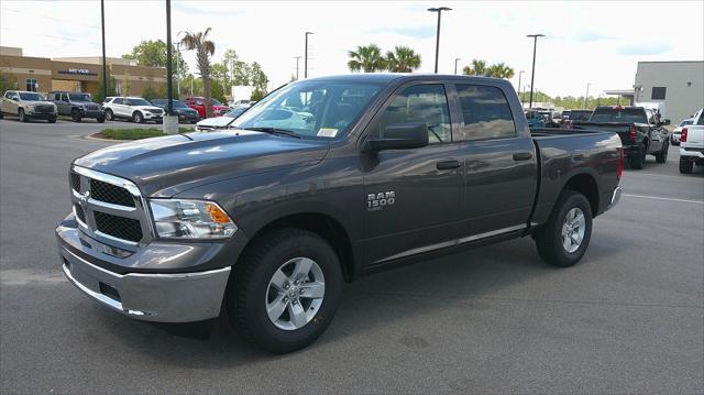 2024 RAM Ram 1500 Classic RAM 1500 CLASSIC TRADESMAN CREW CAB 4X2 57 BOX