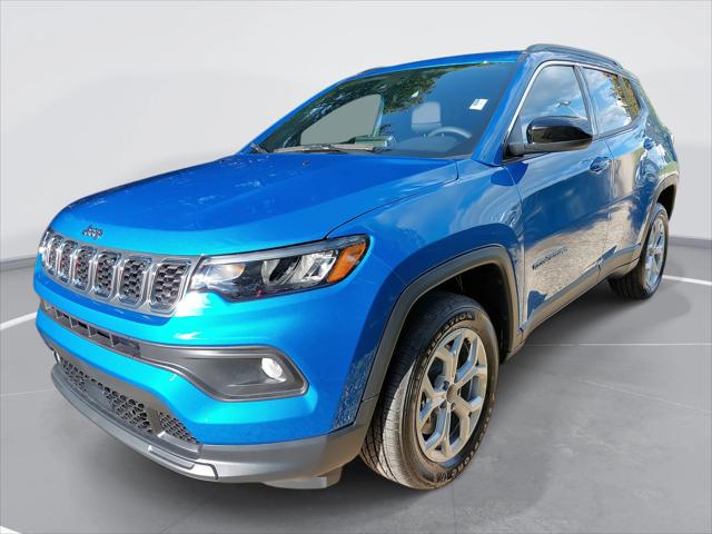 2025 Jeep Compass COMPASS LATITUDE 4X4