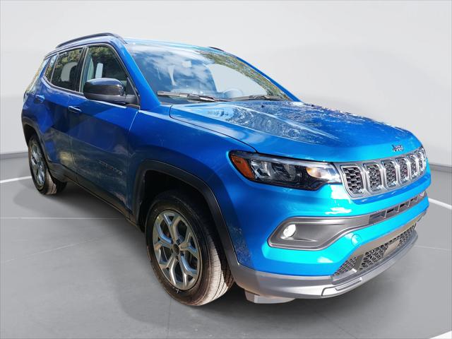 2025 Jeep Compass COMPASS LATITUDE 4X4