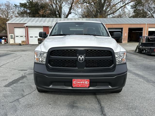 2024 RAM Ram 1500 Classic RAM 1500 CLASSIC TRADESMAN QUAD CAB 4X4 64 BOX