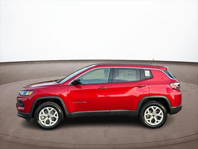 2025 Jeep Compass COMPASS LATITUDE 4X4