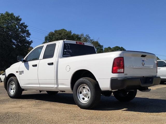 2024 RAM Ram 1500 Classic RAM 1500 CLASSIC TRADESMAN QUAD CAB 4X2 64 BOX