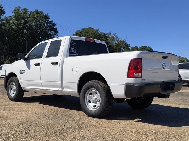 2024 RAM Ram 1500 Classic RAM 1500 CLASSIC TRADESMAN QUAD CAB 4X4 64 BOX