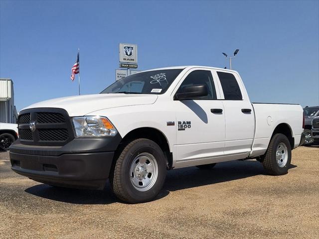 2024 RAM Ram 1500 Classic RAM 1500 CLASSIC TRADESMAN QUAD CAB 4X4 64 BOX