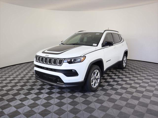 2025 Jeep Compass COMPASS LATITUDE 4X4