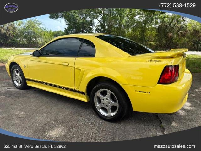 2002 Ford Mustang Premium Coupe 2D