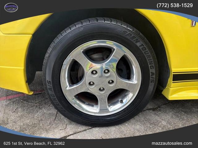2002 Ford Mustang Premium Coupe 2D