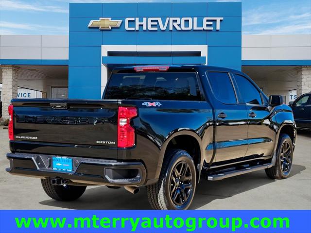 2024 Chevrolet Silverado 1500 4WD Crew Cab Short Bed Custom