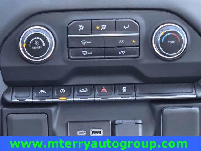 2024 Chevrolet Silverado 1500 4WD Crew Cab Short Bed Custom