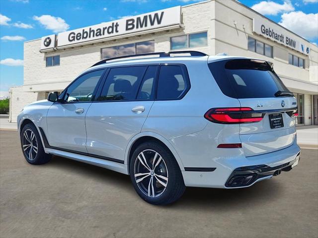 2025 BMW X7 M60i