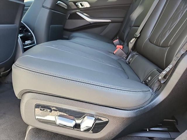 2025 BMW X7 M60i