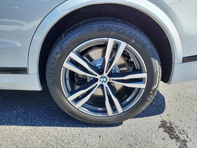 2025 BMW X7 M60i