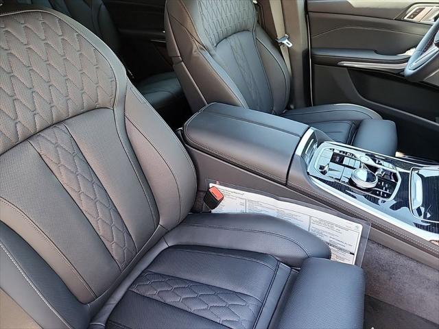 2025 BMW X7 M60i