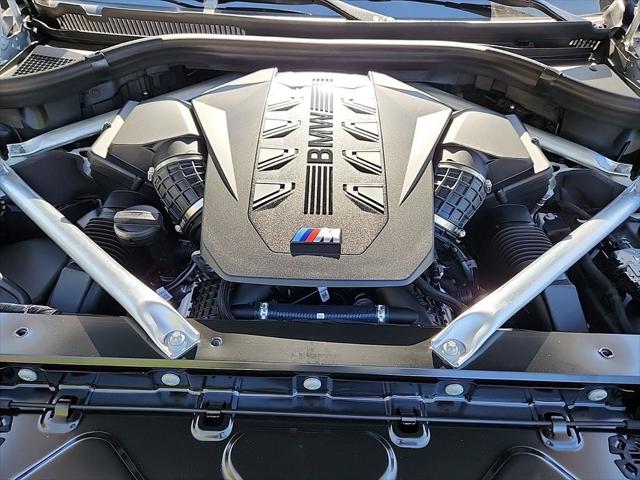 2025 BMW X7 M60i