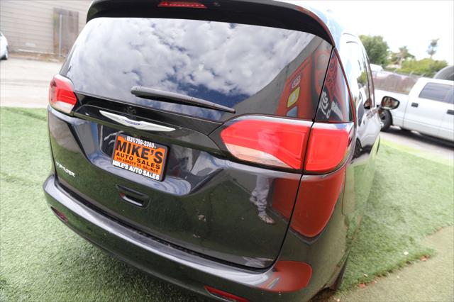 2020 Chrysler Voyager LXI