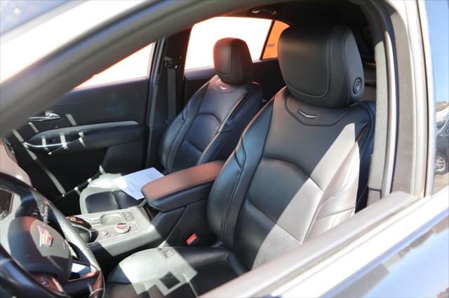 2020 Cadillac XT4 AWD Premium Luxury