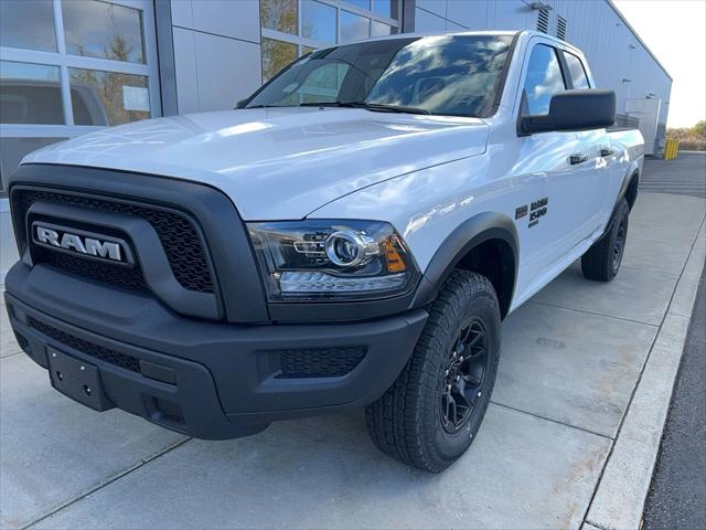 2024 RAM Ram 1500 Classic RAM 1500 CLASSIC WARLOCK QUAD CAB 4X4 64 BOX 2024 RAM Ram 1500 Classic RAM 1500 CLASSIC WARLOCK QUAD CAB 4X4 64 BOX