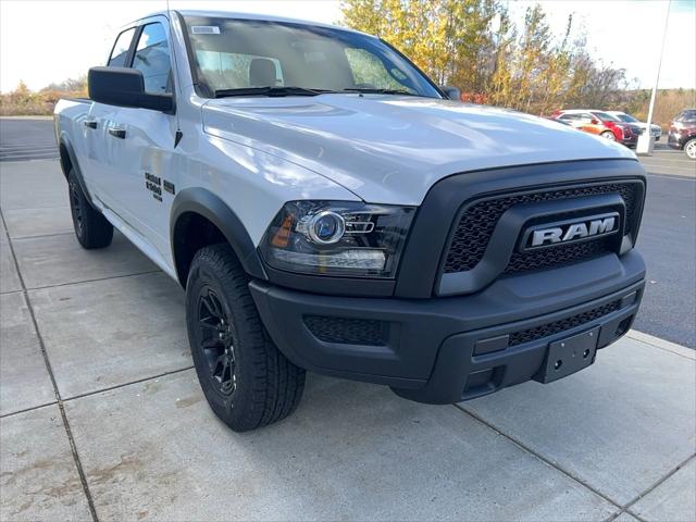 2024 RAM Ram 1500 Classic RAM 1500 CLASSIC WARLOCK QUAD CAB 4X4 64 BOX 2024 RAM Ram 1500 Classic RAM 1500 CLASSIC WARLOCK QUAD CAB 4X4 64 BOX