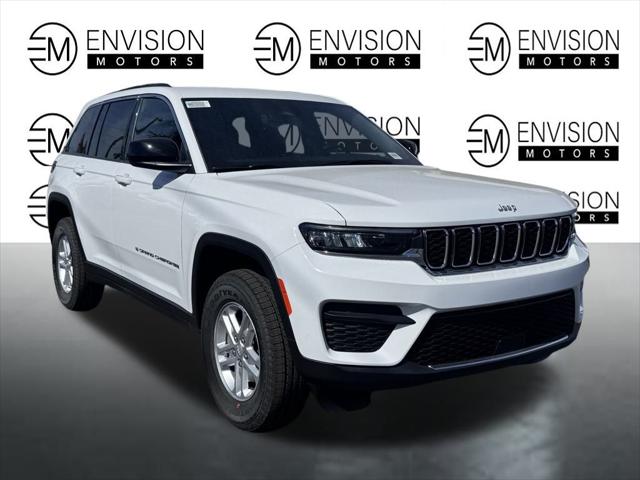 2025 Jeep Grand Cherokee GRAND CHEROKEE LAREDO 4X4