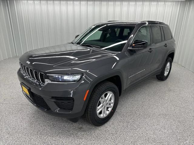 2025 Jeep Grand Cherokee GRAND CHEROKEE LAREDO 4X4