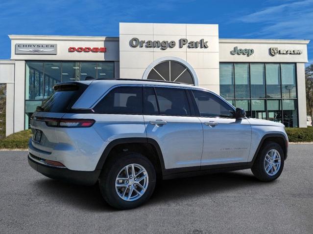 2025 Jeep Grand Cherokee GRAND CHEROKEE LAREDO X 4X2