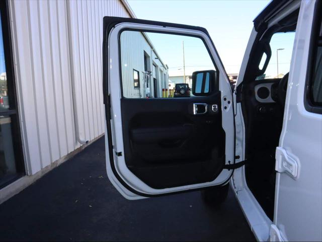 2025 Jeep Grand Cherokee Laredo 4x4
