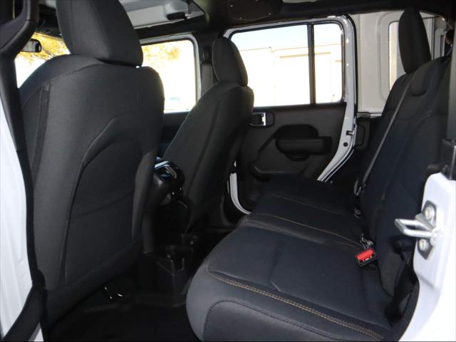 2025 Jeep Grand Cherokee Laredo 4x4