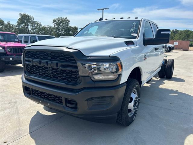 2024 RAM Ram 3500 Chassis Cab RAM 3500 TRADESMAN CREW CAB CHASSIS 4X4 60 CA