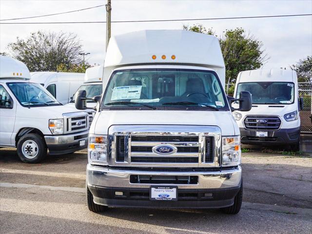 2025 Ford E-350 Cutaway Base