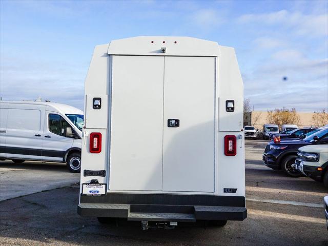 2025 Ford E-350 Cutaway Base