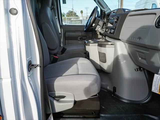2025 Ford E-350 Cutaway Base