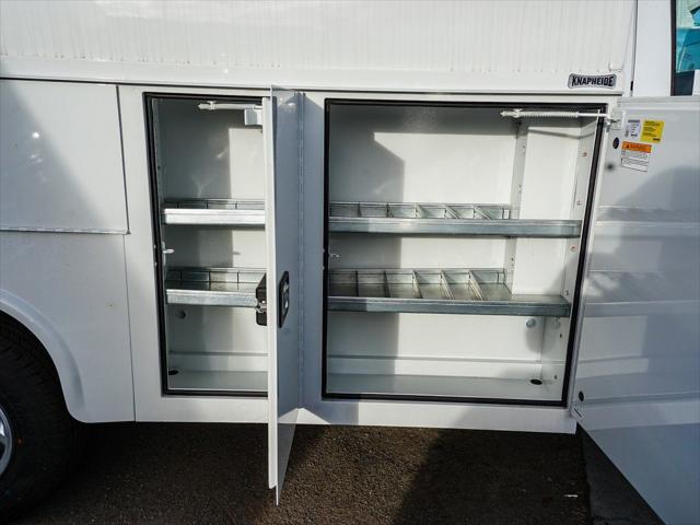 2025 Ford E-350 Cutaway Base