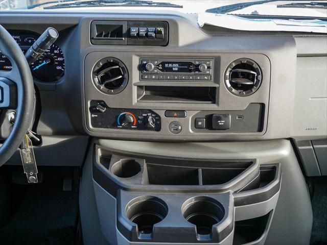 2025 Ford E-350 Cutaway Base